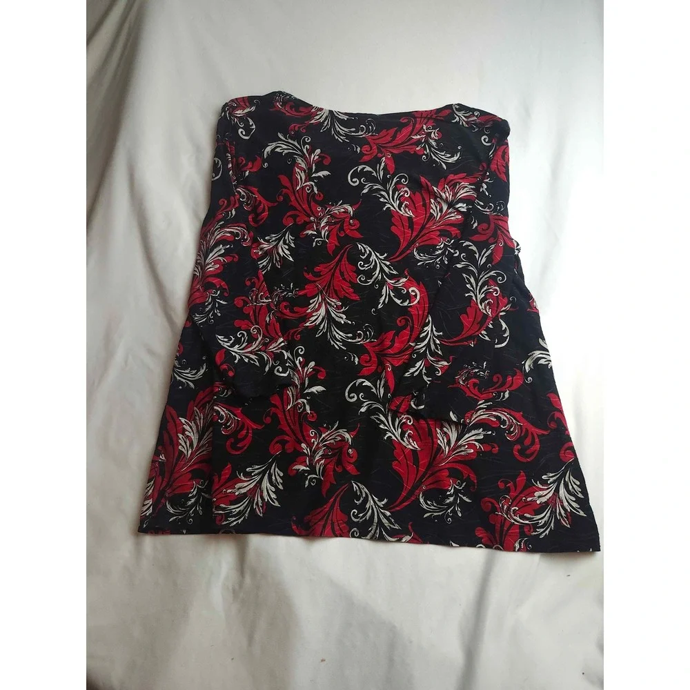 Croft & Barrow Womens Large Red Black Scroll Floral Scoop Neck Long Sleeve Top